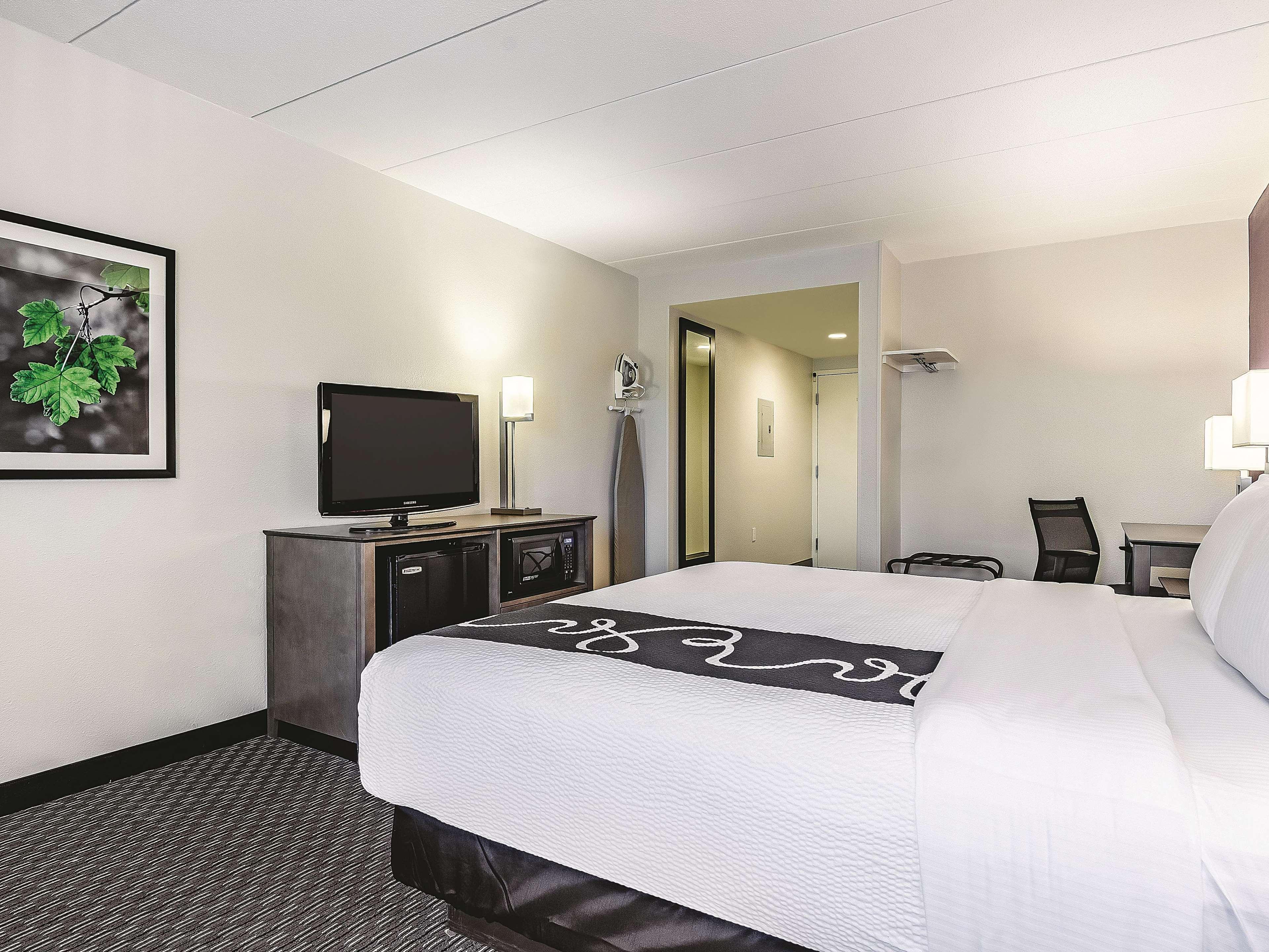 La Quinta By Wyndham Warwick Providence Airport Hotel Eksteriør billede