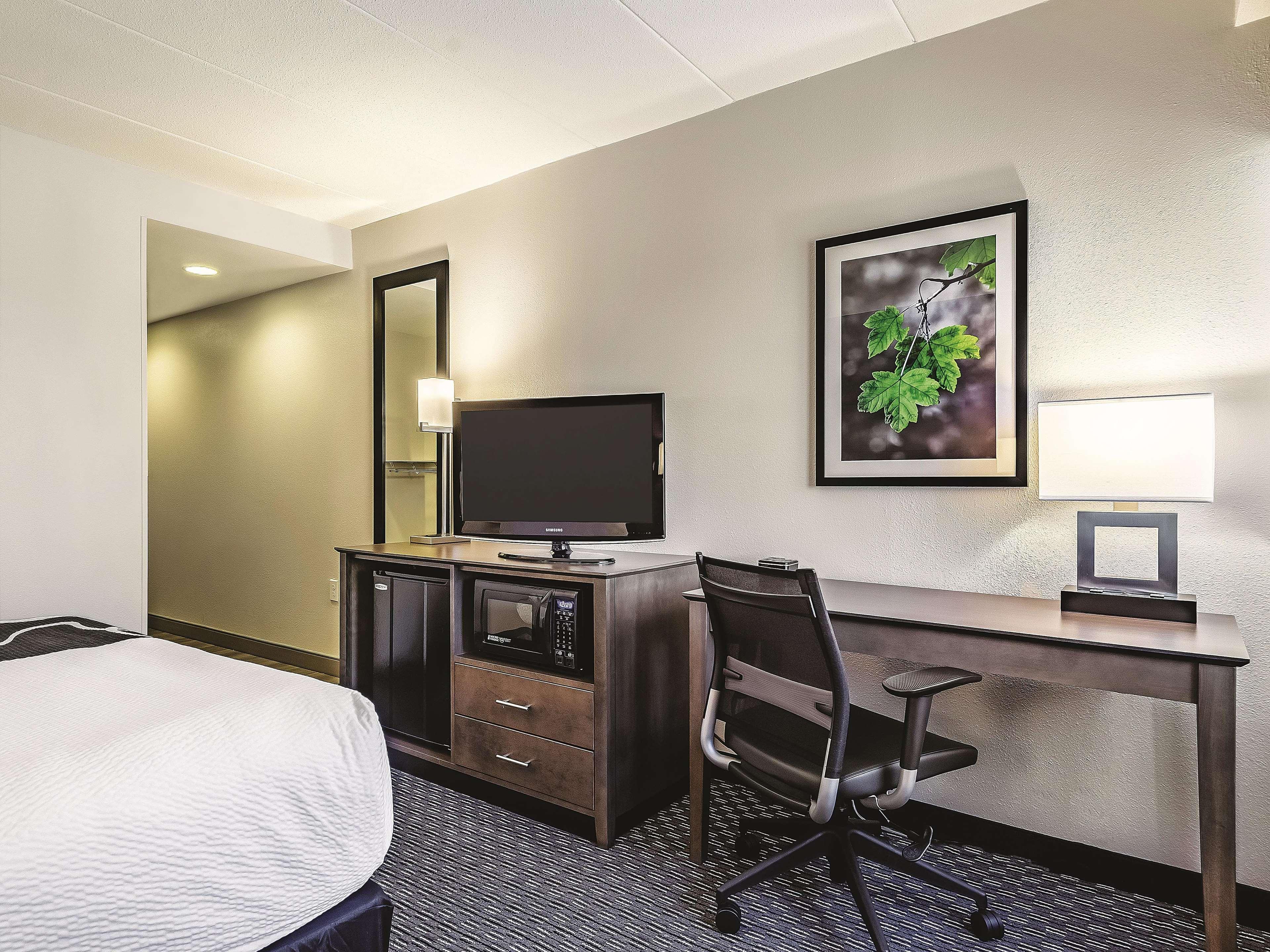 La Quinta By Wyndham Warwick Providence Airport Hotel Eksteriør billede