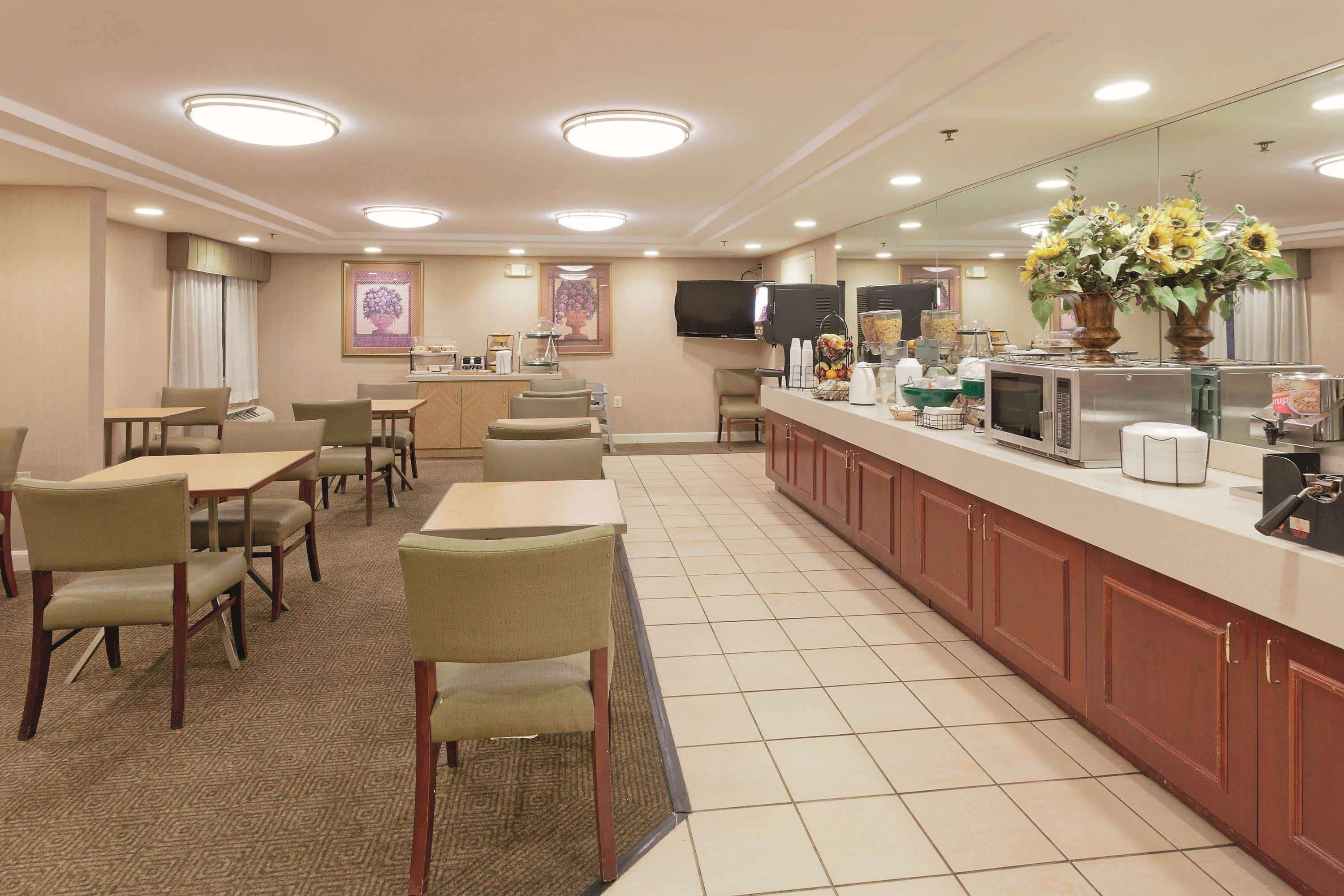 La Quinta By Wyndham Warwick Providence Airport Hotel Eksteriør billede