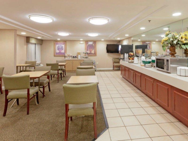 La Quinta By Wyndham Warwick Providence Airport Hotel Eksteriør billede